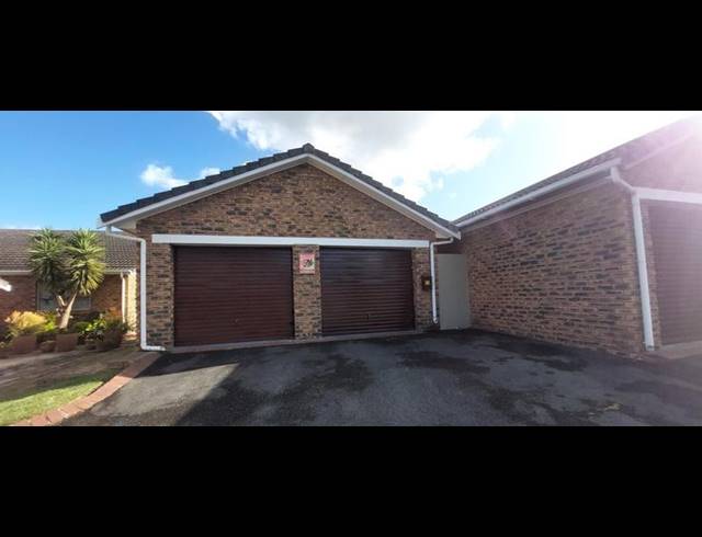 3 BEDROOM TOWNHOUSE FOR SALE IN TYGER VALLEY